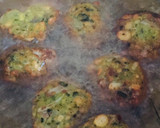 முருங்கைக்கீரை மசால் வடை(murungaikeerai masal vadai recipe in tamil) ரெசிபி ஸ்டேப் 4 புகைப்படம்