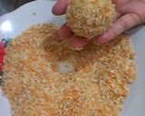 Foto langkah ke 3 dari resep Banana choco ball.