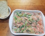 Foto del paso 2 de la receta: Ensalada de salmón con vegetales