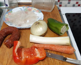 Foto del paso 3 de la receta: Alubias con calamares y chorizo
