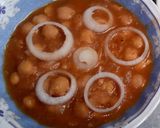 A picture of step 6 of Chhola bhatura.