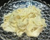 A picture of step 4 of Alfredo fettuccine pasta.