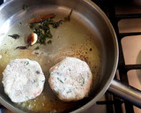 Foto del paso 5 de la receta: Trucha con tortitas de camarón y vegetales