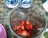 Foto del paso 1 de la receta: Fresas con leche
