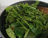 Foto langkah ke 4 dari resep Tumis Pucuk daun labu.