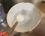 A picture of step 1 of Japanese Matcha Agar Jelly.