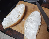 Foto del paso 2 de la receta: Bocadillo de pechuga empanada, ensalada, huevo duro y mayonesa