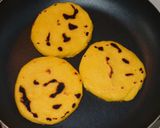 A picture of step 2 of Arepas with Scrambled Eggs and Ham.