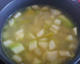 Foto del paso 3 de la receta: Crema de calabacín puerros y quesitos