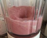 Foto del paso 4 de la receta Smoothie de fresa y plátano