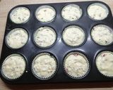 Medvehagymás színes muffin recept fázis 4 fotója