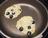 Foto del paso 2 de la receta: Tortitas de plátano🍌avena y arándanos