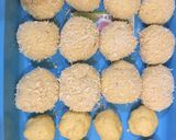 Foto langkah ke 4 dari resep Roti goreng isian & sate gulung gula.
