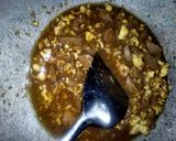 Foto langkah ke 3 dari resep Kwetiaw goreng telur bakso.