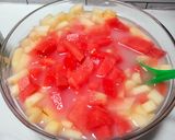 Foto langkah ke 3 dari resep Sup Buah sederhana.
