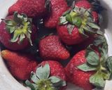 Foto del paso 1 de la receta: Cóctel de whisky con frutillas