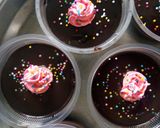 A picture of step 7 of Chocolate strawberry blancmange.