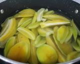 Hình bước làm 2 của món Mứt khế dẻo cay