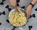 Foto langkah ke 6 dari resep Fried Corn Bites.