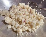 Hình bước làm 2 của món Cơm chiên trứng bắp