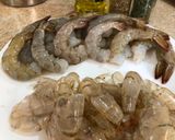 Foto del paso 4 de la receta: Camarones 🦐 a las hierbas 🌿 y feta