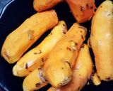 A picture of step 1 of Kacchi haldi ki sabji.