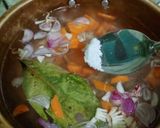 Foto langkah ke 2 dari resep Bening Daun Kelor.