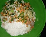Foto langkah ke 1 dari resep Bola tahu isi sosis sayur.
