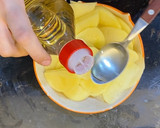 Foto del paso 2 de la receta: Tortilla de papa en microondas en 15 minutos