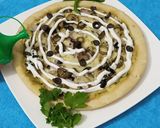 A picture of step 10 of Hot Green Chicken Pizza.