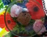 A picture of step 7 of Fruit trifle.