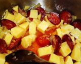 Kelkáposzta főzelék csípős, füstölt kolbásszal recept fázis 9 fotója