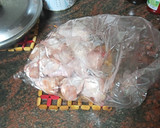 Foto del paso 1 de la receta: Muslitos de pollo jugosos hierbas provenzal con papas cocidas