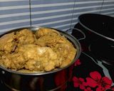 Foto langkah ke 4 dari resep Ayam goreng kukus.