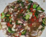 Foto langkah ke 5 dari resep Cumi asin pete cabai ijo.