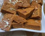 बेसन बर्फी (besan barfi recipe in Hindi) रेसिपी चरण 8 फोटो