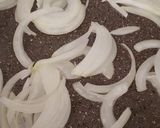A picture of step 4 of Crustless Instant Noodle Cake.