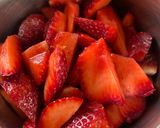 A picture of step 1 of Strawberry Mousse.