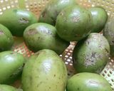 Hình bước làm 1 của món Tai heo ngâm tắc cóc non, giòn ngon hấp dẫn
