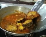 A picture of step 3 of Potato Rahu Fish Curry.
