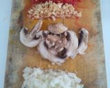 Foto langkah ke 1 dari resep Spaghetti Bolognese With Mushroom.