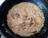 Foto del paso 2 de la receta: Espaguetis con crema de setas y ajo negro