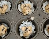 Foto langkah ke 3 dari resep Baked Sushi Cup.