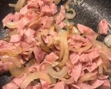 Hagymás rántotta sonkával recept fázis 1 fotója