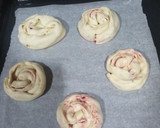 Foto del paso 3 de la receta: Rollos de manzana en masa de empanada