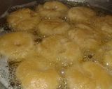 A picture of step 2 of Balusahi.