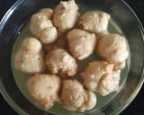 A picture of step 7 of Walnut paneer stuffed Dahi Vada.