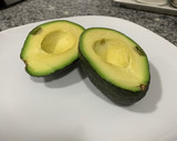Foto del paso 1 de la receta: Ensalada de atún en aguacate