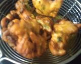 A picture of step 3 of Veggie pakora.