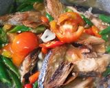 Foto langkah ke 5 dari resep Tumis ikan cue tongkol.